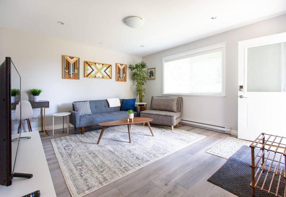 Beautiful & Cozy 1 Bedroom 1 Bath In The Westshore Виктория Экстерьер фото